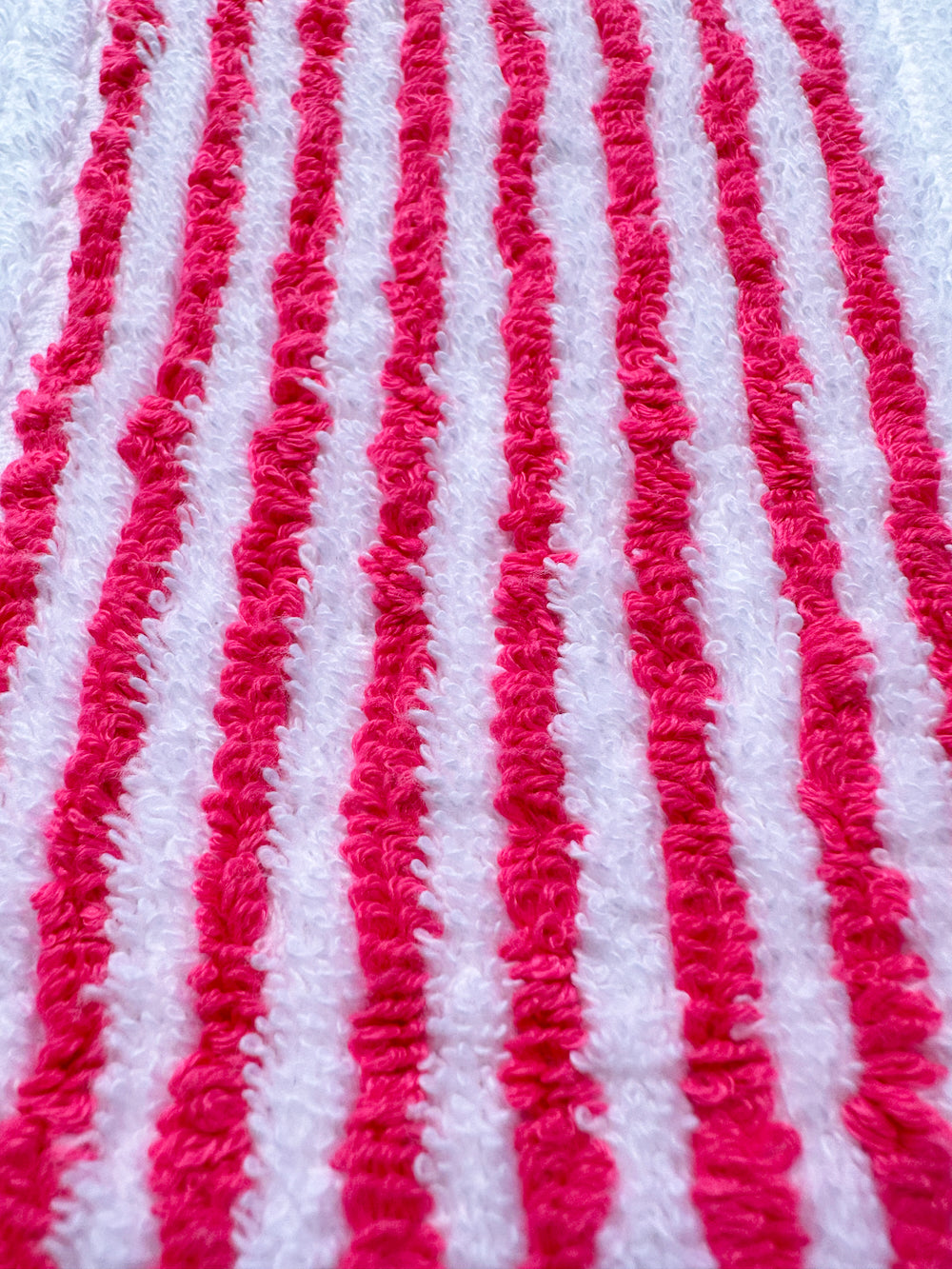 PERFORMANCE CADDIES COTTON TERRY GOLF TOWEL WITH NEON PINK STRIPES (97% Pure Cotton)