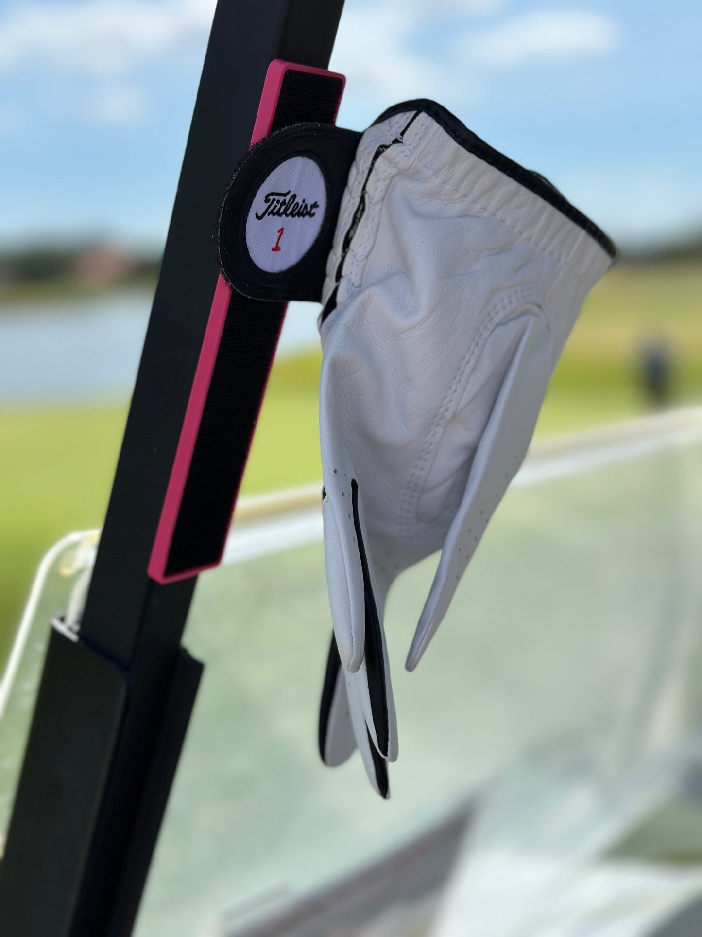 PORTABLE MAGNETIC GLOVE HOLDER FOR GOLF CARTS (glove not included)